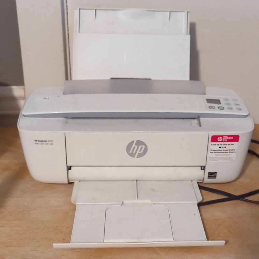 Desk jet 3755